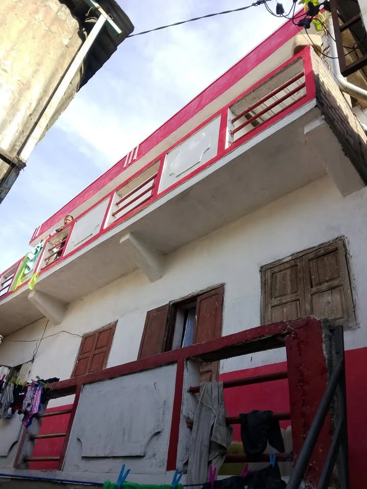 houseImage