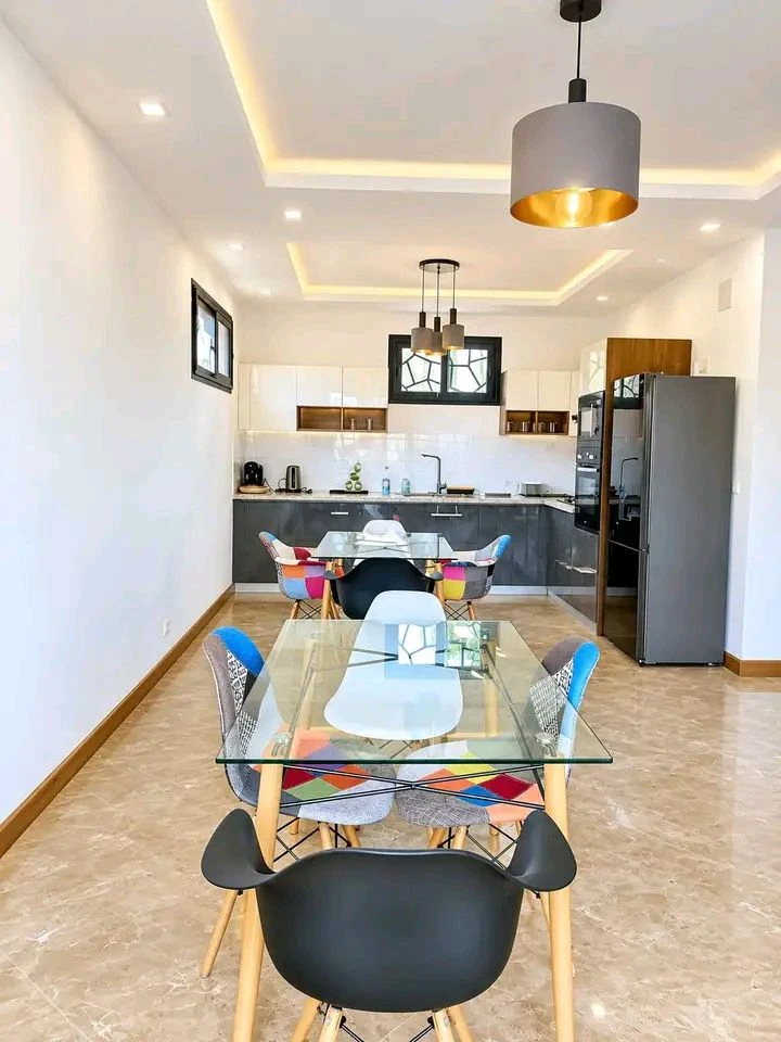 houseImage