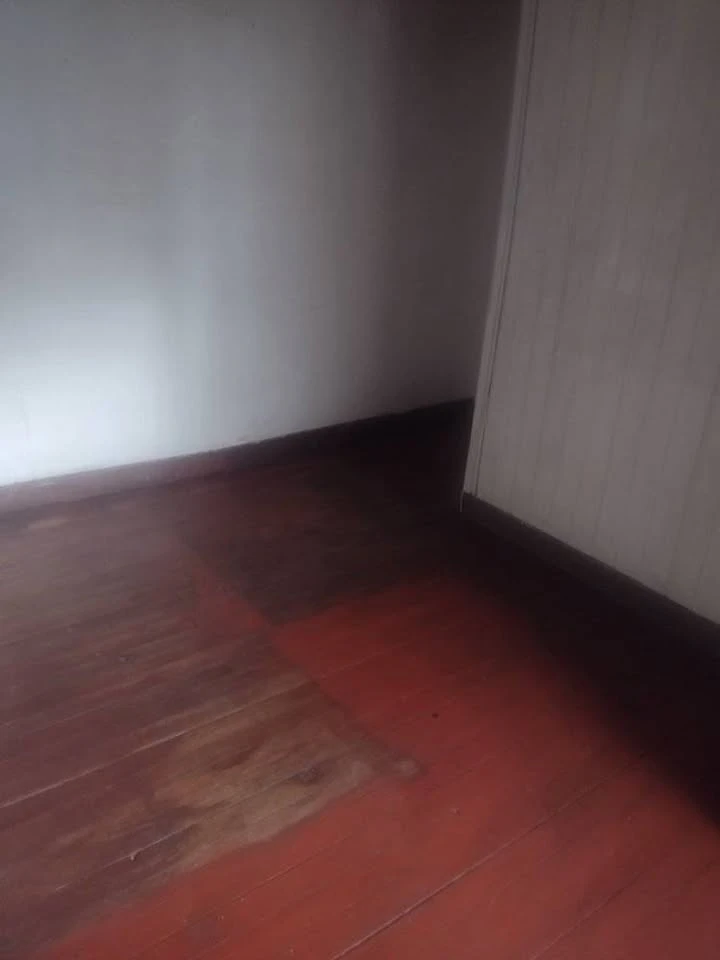 houseImage