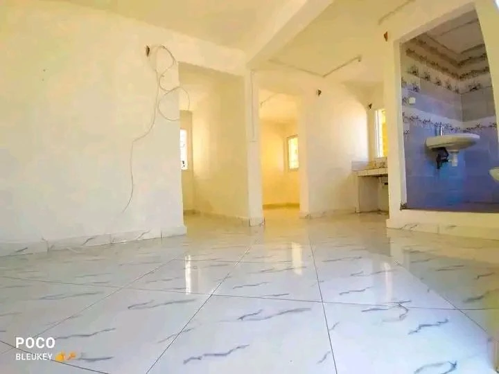houseImage