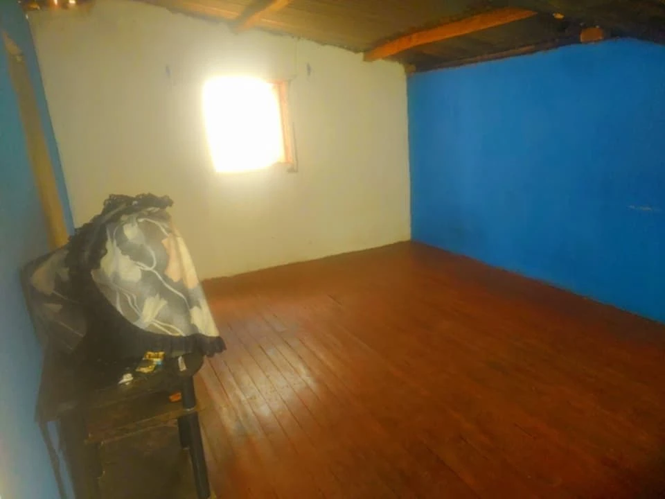 houseImage