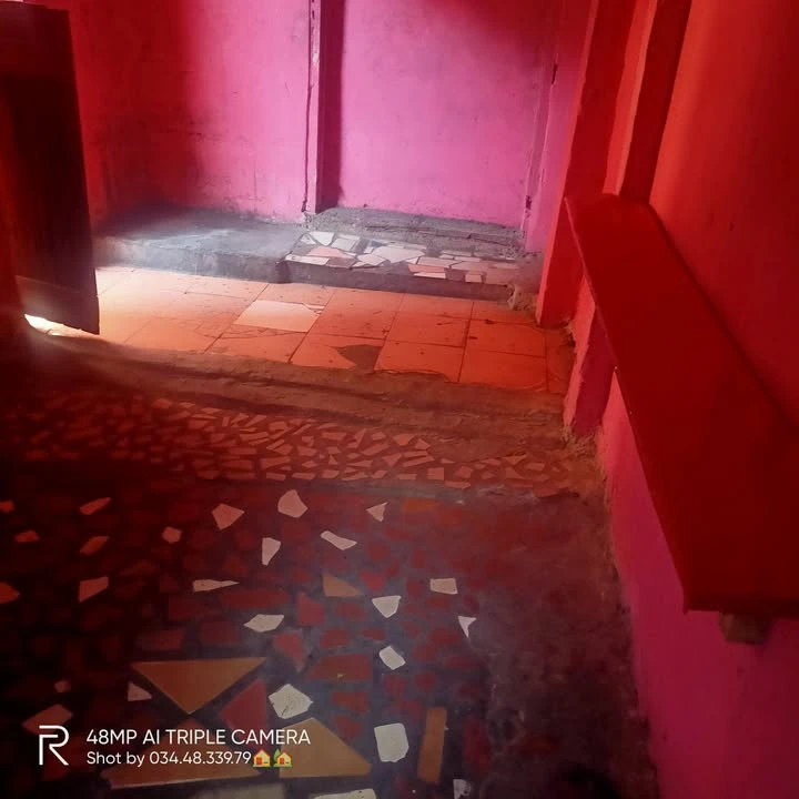 houseImage