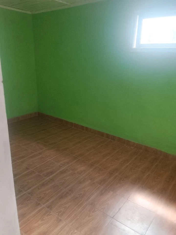 houseImage