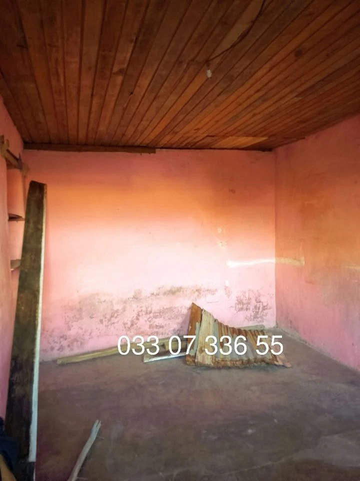 houseImage