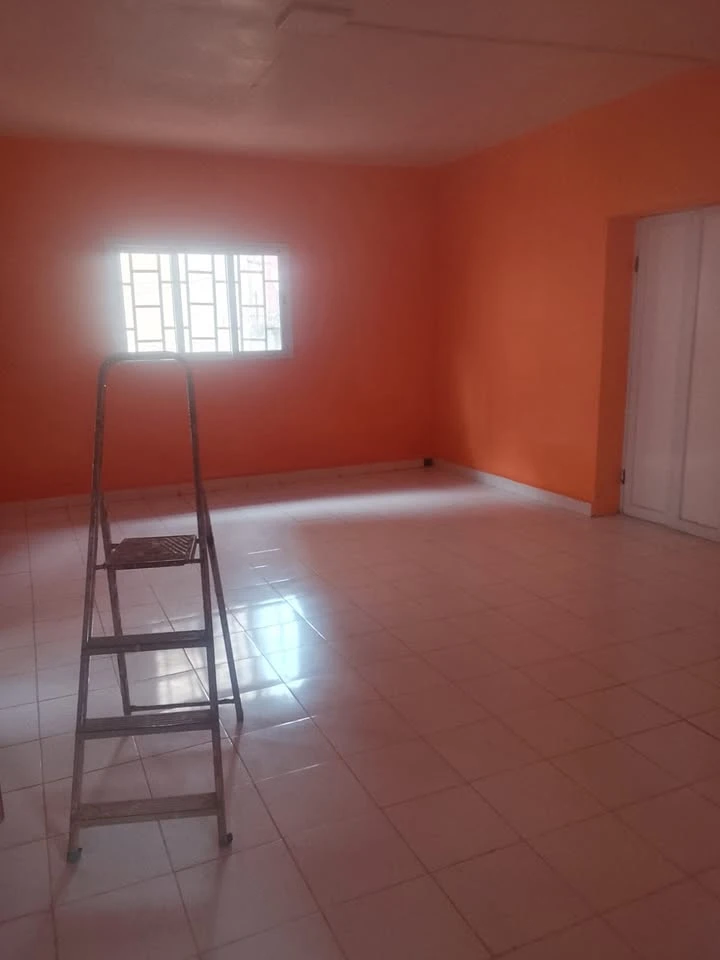 houseImage