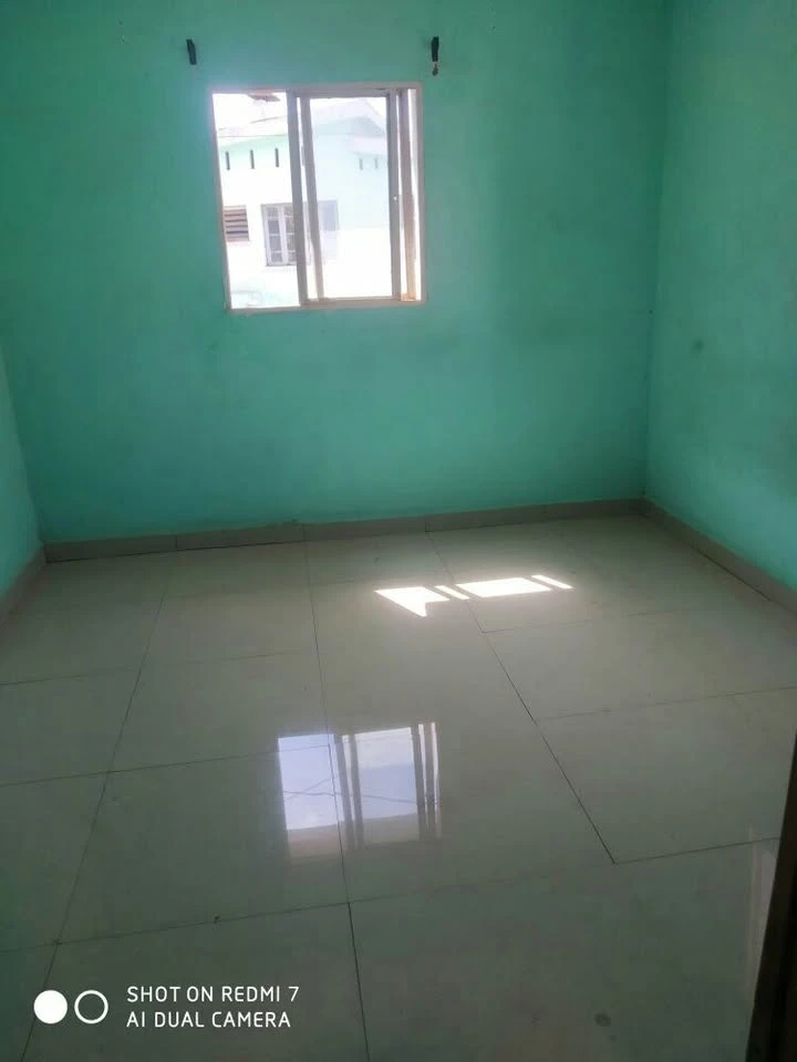 houseImage