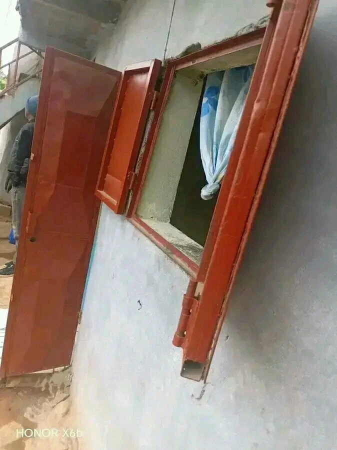 houseImage
