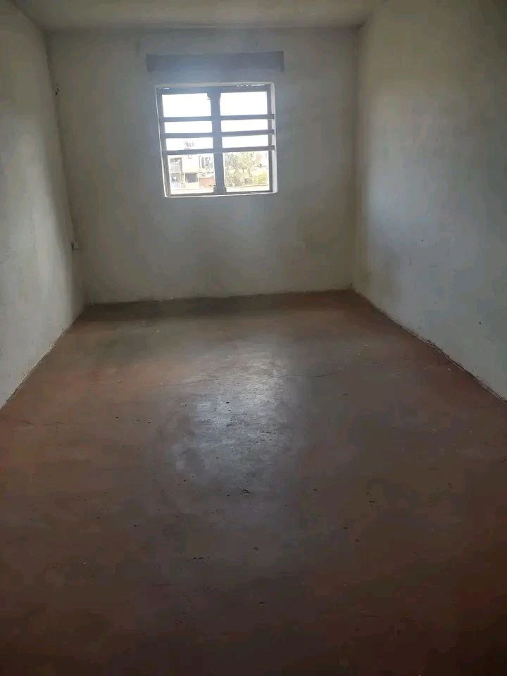 houseImage