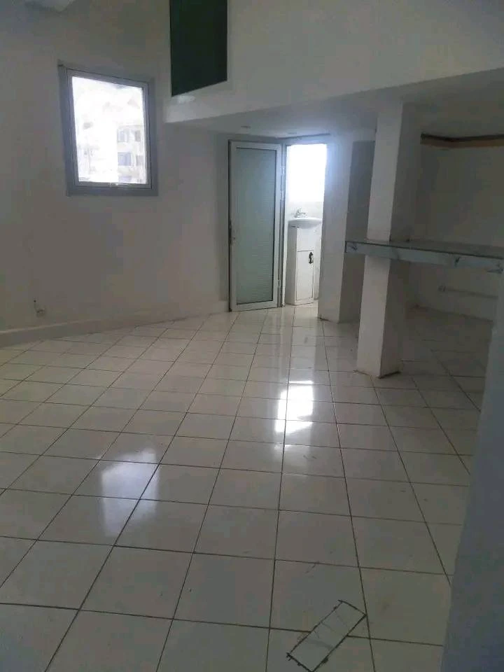 houseImage