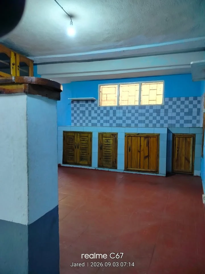 houseImage