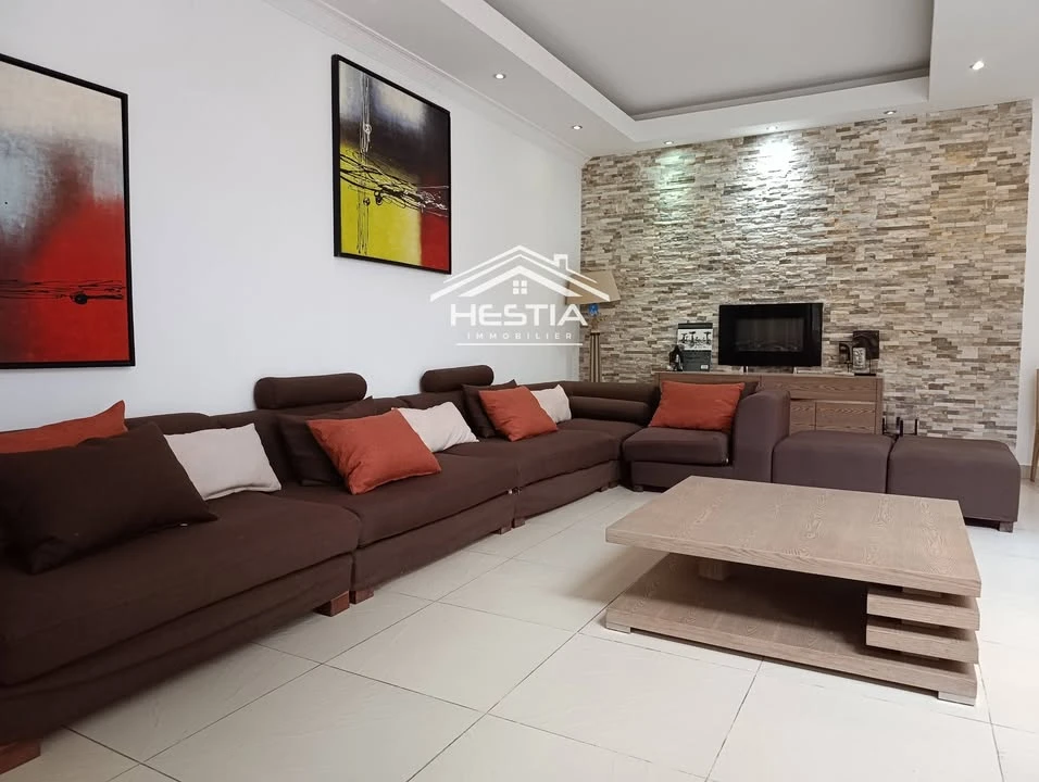 houseImage