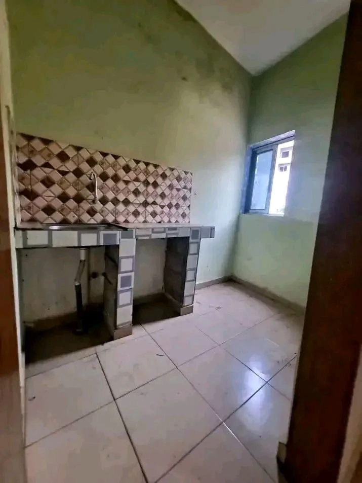 houseImage