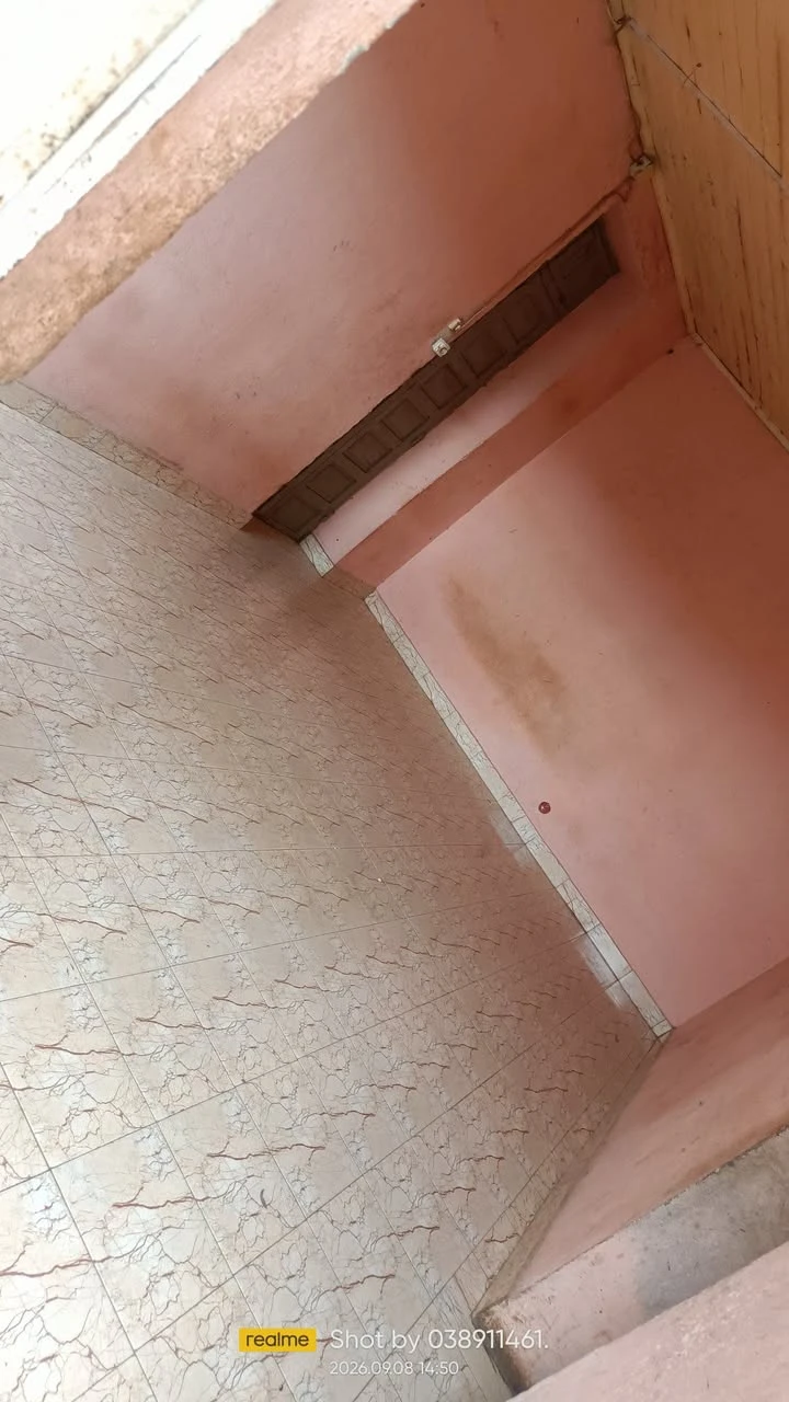 houseImage