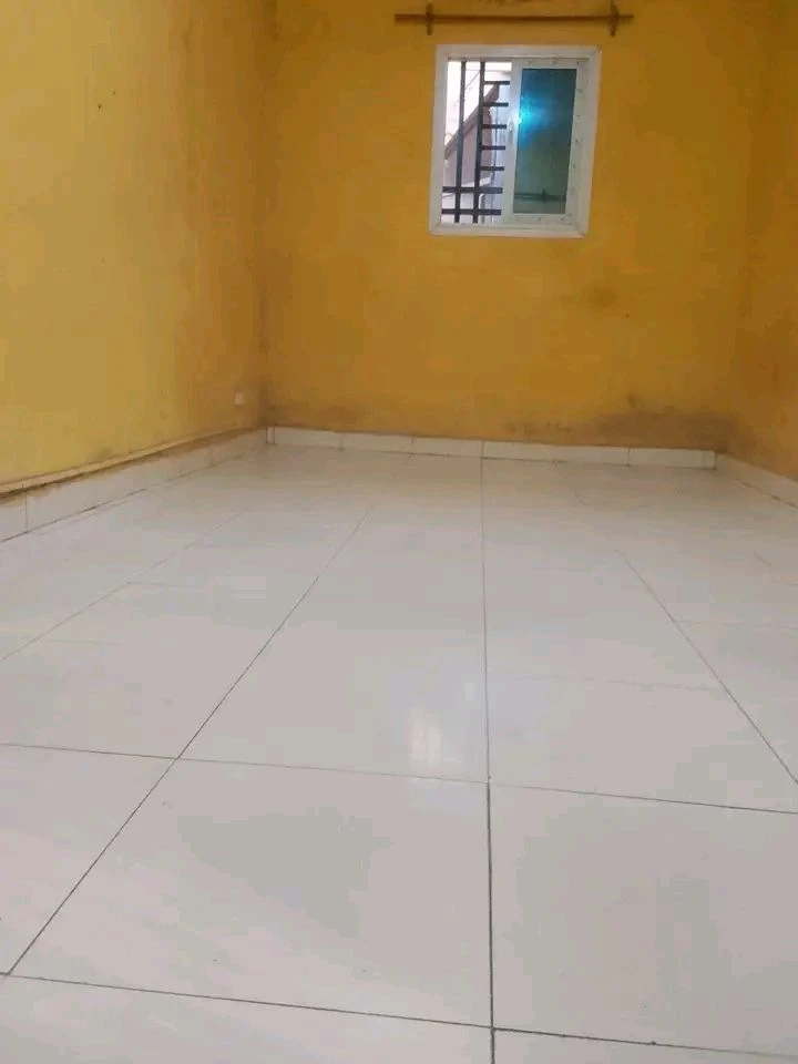 houseImage