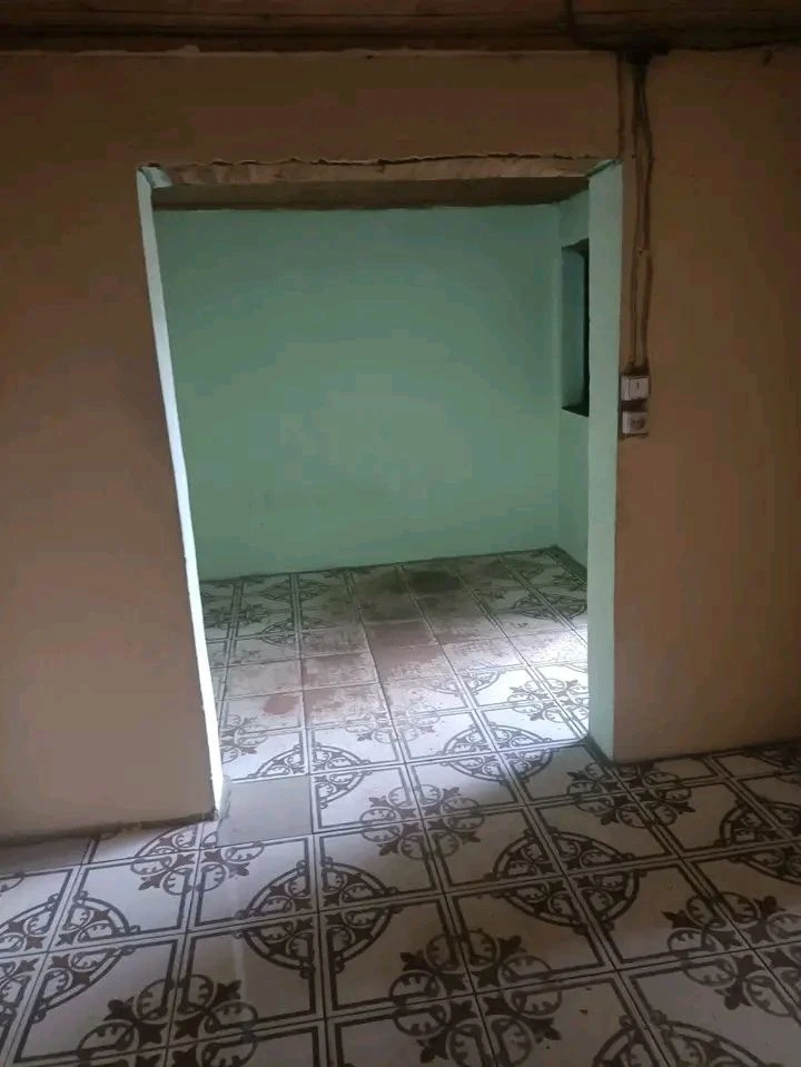 houseImage