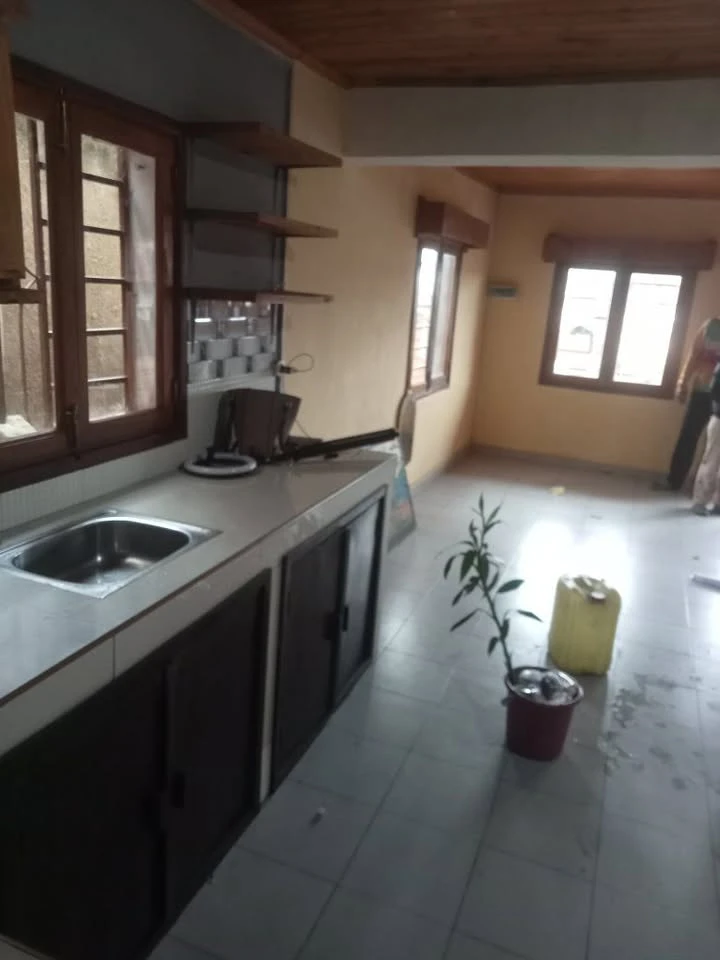 houseImage