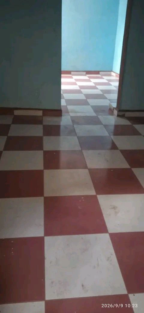 houseImage