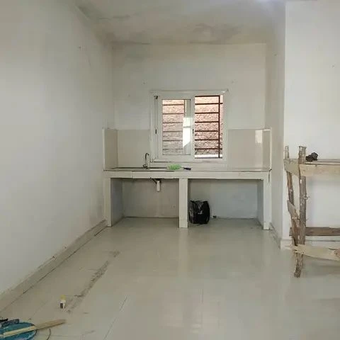 houseImage