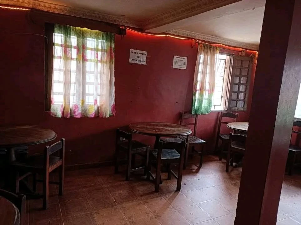 houseImage