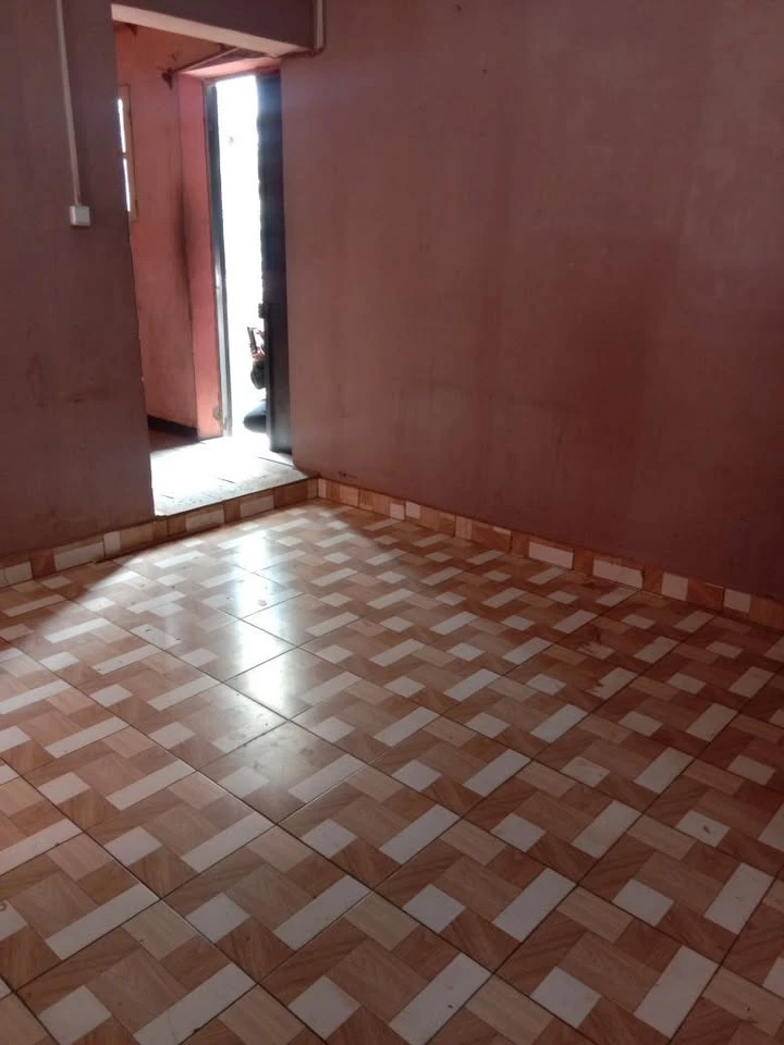 houseImage