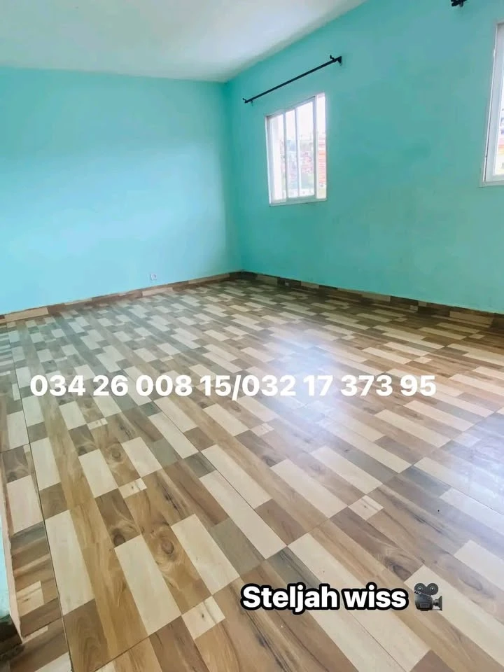 houseImage